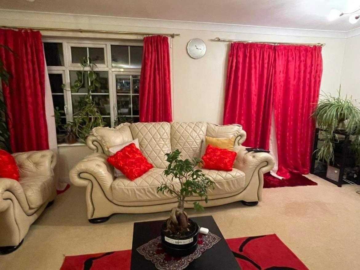 Cozy Homestay London Borough of London Borough of Croydon Exterior foto